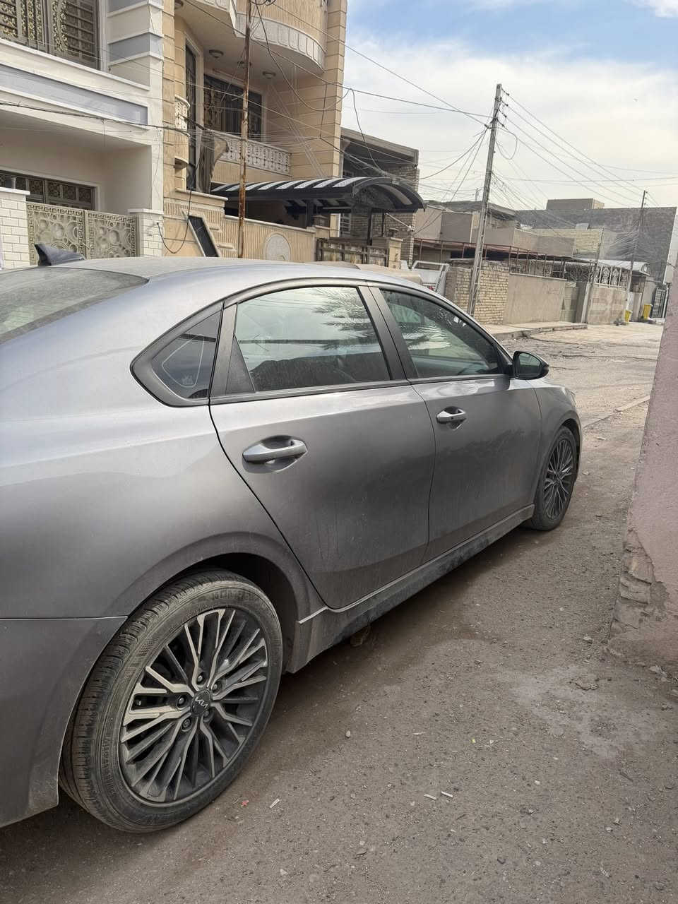 السلام عليكم فورتي جيتي لاين موديل 24  وراد امريكي بغداد باسمي ماشيه 16 الف كيلو حادثه جاملغ خلفي معمر نفسه بدون تبديل سياره بدون ايرباك مواصفات بصمه تشغيل عن بعد رادار امامي جانبي وخلفي  اشاره بالمري توقف ذاتي تحديد مسار قياده ذاتيه سايد بريك بصمه اوتو هولد  مكينه الفين دوش سياره سعرها 185 وبيها مجال بسيط صور الحادث  مرفوقه بالمنشور مكاني بغداد الامين الثانيه @
***********
