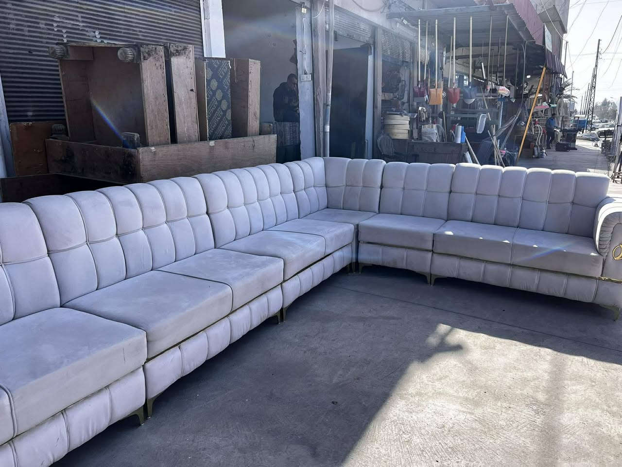 للبيع ديوان حيل نضيف 
خشب ثقيل مابي اي عيب 
٧امتار ونص 
اخو جديد 
مستعمل شهر واحد فقط 
سعره 250 عنوان موصل قادسيه ثانيه


**إذا كنت صاحب هذا الإعلان وتريد حذفه لأي سبب، رجاءا أرسل رسالة إلى الدعم الفني**