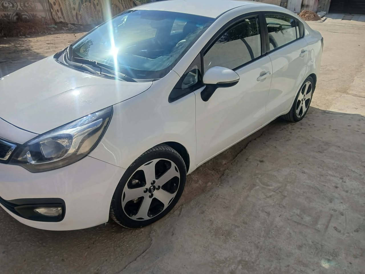 ريو ٢٠١٢ مكينه ١٦٠٠ دبل قطره مبدله طابوكه رقم اربيل دولي سياره جاهزه من كلشي مابيها اي نقص عدا ملاحظات بسيطه موضحه بالفيديوعارضهه ٨٨وبيها شي بسيط ***********مكاني الاسكندريه
