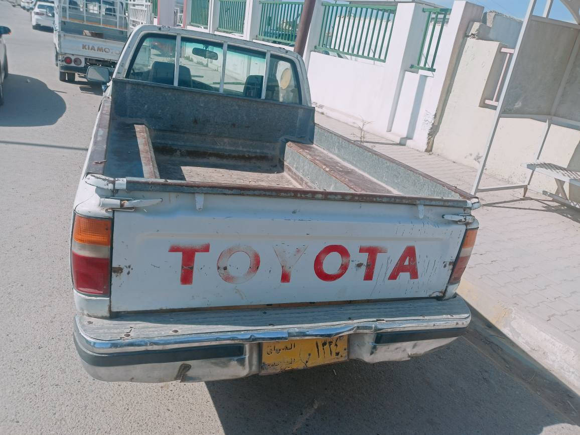 السلام عليكم ورحمة الله وبركاته للبيع موديل 92 سياره جديده مال جناي تايرات جديد صدره جديد محرك جديد بدون صبغ رقم كركوك العنوان الحويجه *********** اكر, نينوى
