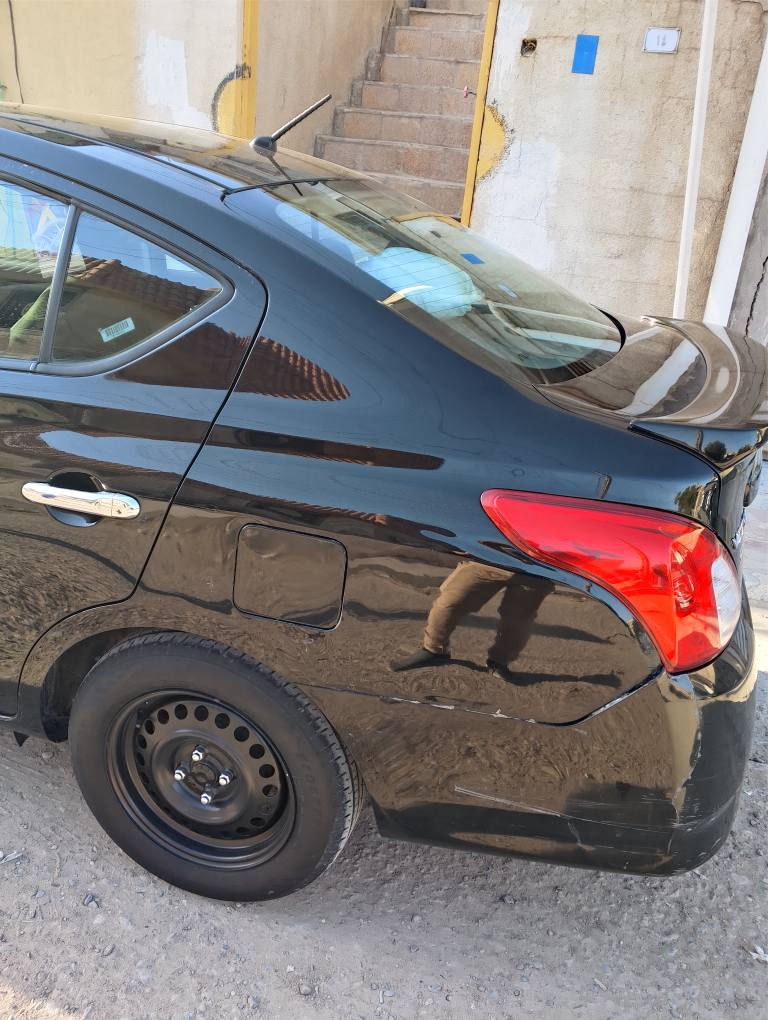 نيسان فيرسا موديل 2017 الون اسود وارد تبريد شغال حداده 80 بالميه دواخل نظيفة عليه غرامه ماليه 450 الف سنويه منتهيه السعر 86 وبيه مجال بسيط اتصال او واتساب على رقمي *********** البصرة, العراق
