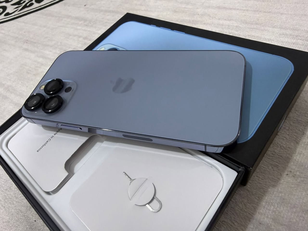 السلام عليكم
13promax 
تفحص وين ماجان نفخ وحاسبه 
بطاريه 91 
السعر ٧٠٠ بي مجال قليل 
الشراي يراسلني واتساب ***********
 مكاني الكوت
