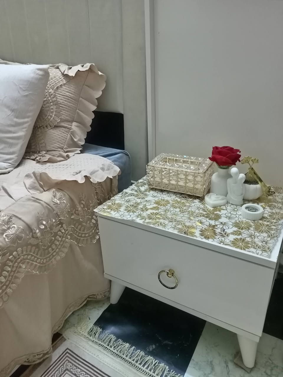 غرفة تركي 5 قطع للبيع المكان ميسان  
السعر 450 قفلها


**إذا كنت صاحب هذا الإعلان وتريد حذفه لأي سبب، رجاءا أرسل رسالة إلى الدعم الفني**