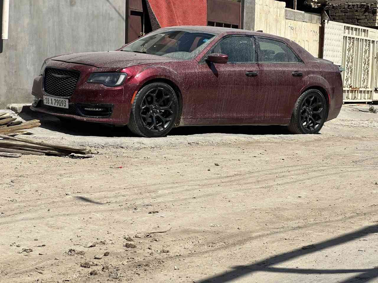 كلايسر. ١٧ 300C
معروفه مواصفاته ماشيه ٩٠  مايل 
رقم بابل بسمي
 تو ويل 

حادثها جاملغ  بارد وبنيد مصبوغ موجود بلمنشىر لحادث 
السعر ٢٢٠ قابل لتفاوض
 مكان السياره بغدادابو غريب 
*********** بي واتساب
