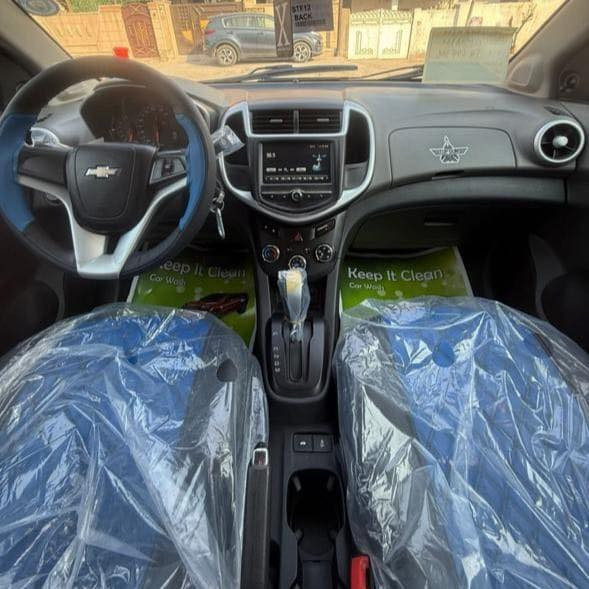 سلام عليكم أفيو سونك شوفر ليت أمريكيه 2017 محرك 1800 كير اوتماتيك مواصفاته معروفه كشنات جلد حته لرضيه جلد 
شاشه جبيره كأمره دواره حساسات خلفيه جام كهرباء الجنطه بصمه ويل رياضي 17 سياره بغداد أنكليزي هزه جديد تحويل ثاني يوم حادثه من امريكا بآب وجاملغ بيها قطعتين صبغ بدون دواخل والباقي مكفول كير محرك تبريد صدر امامي خلفي خير من الله السعر 75 وبيها مجال بسيط 
التصال ***********عنوان بغداد
