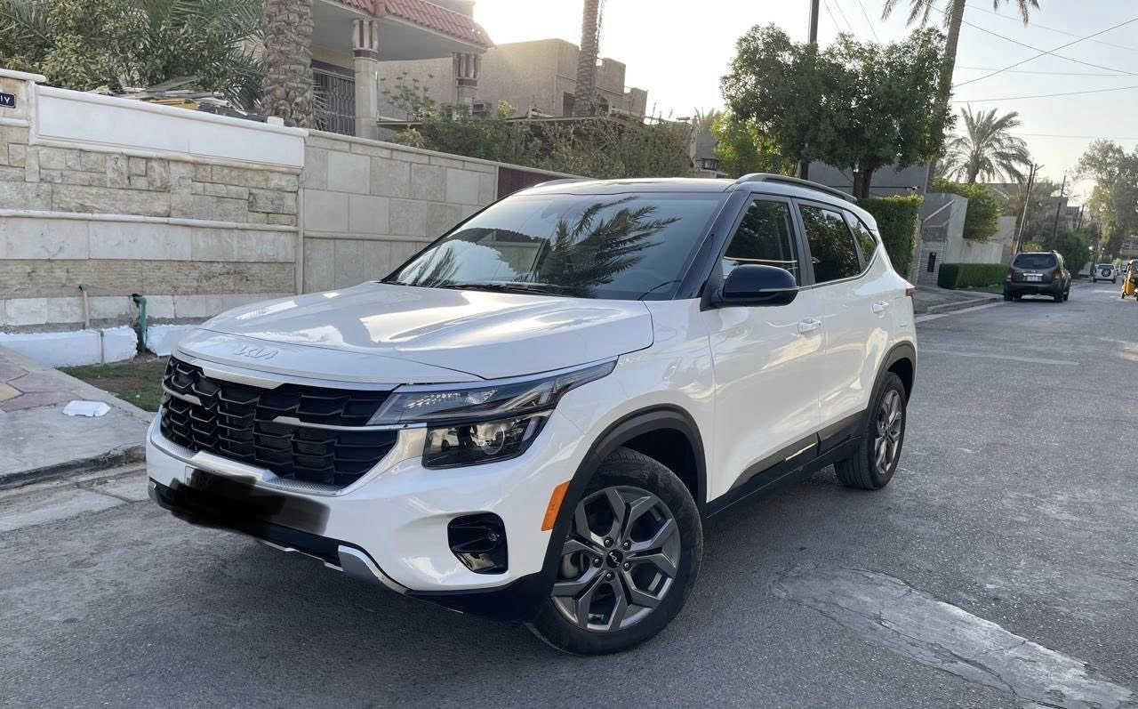 كيا سيلتوز 2024
واود امريكي 
لولين السياره 
فول مواصفات للاخير عدا الفتحه
بصمه 
جلد
رادار
كامره
مفول السياره 
بيه جاملغ وبنيد تبديل
والباقي كفاله
السعر 180 وبيه مجال 
رقم بغداد تحويل ثاني يوم بأسمي 
مكان بغداد الكراده ساحه الواثق
***********
