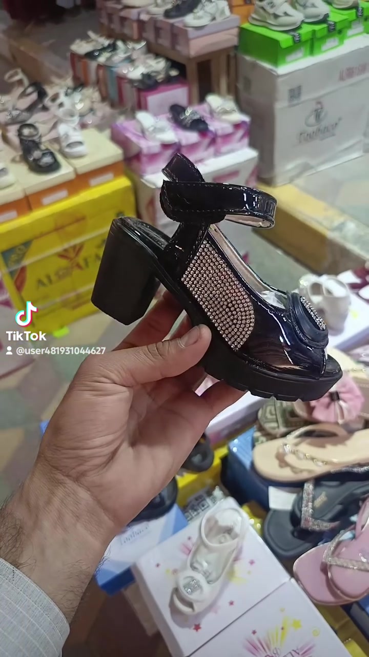 حذاء كعب طفله من 25 الى 30


**إذا كنت صاحب هذا الإعلان وتريد حذفه لأي سبب، رجاءا أرسل رسالة إلى الدعم الفني**