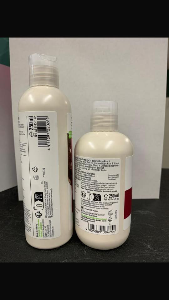 شامپۆی شەریکەی SANTEی ئەڵمانی بە جملە بەردەستە، نرخی ٤،٠٠٠
شامپۆکە سروشتەو سیستەمی ئێکسپایەری PAO (Period After Opening)ە واتە ئێکسپایەر نابێت هەتا نەیکەیتەوە، لە دوای کردنەوەشی ١٢ مانگ ئەتوانرێ بەکار بهێنرێت.

جۆری قژی وشک و چەوری هەیە

سعری لە ئەوروپا ١٢-٢٠ ئۆرۆیە

بۆ پەیوەندی کردن 
*********** تەنها واتساپی لەسەرە✅
