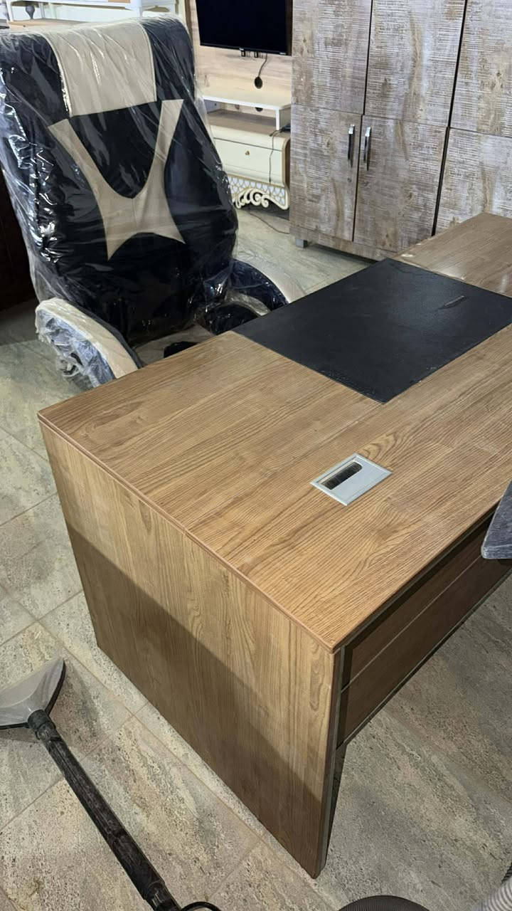 في مجمع تفاليس يتوفر جميع الاثاث المستعمل العنوان تكريت الديوم شارع 60 للطب والاستفسار مراسلة الصفحه او الاتصال على الواتساب ***********
