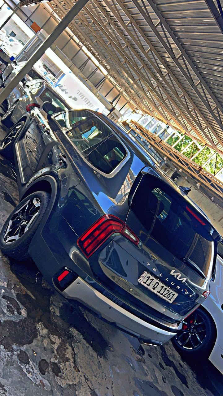 السلام عليكم كيا تيلورايد موديل ٢٠٢٤ ماشيه ١٣الف رقم بغداد بأسمي هزه وفحص وسنويه جديده ٦سلندر ٣٨٠٠ حجم المحرك فتحه سقف داخل جلد ٧راكب مقاعد خلفي منفصل مقاعد تدفئه وكهرباء جهتين كامره خلفيه وحساس أمامي خلفي لايت اربع عدسات زينون تبريد تلاث قطع مانع تزحلق ومانع انحدار شاحن واير ليس ومخارج شحن أمامي خلفي تبريد شاشه كاربلاي هندبريك دكمه اوتوهولد وماوس ومودرايف رادار أمامي وجوانب السياره بدون صبغ مكفول بدون تبديل بدون ايرباك كفاله حتد دعاميات فقط رصعه فوك باب الأيمن وعلوضعه محرك وكير وحداديه كفاله  السعر ٣٢٥٠٠ وبيه مجال للاتصال ***********
