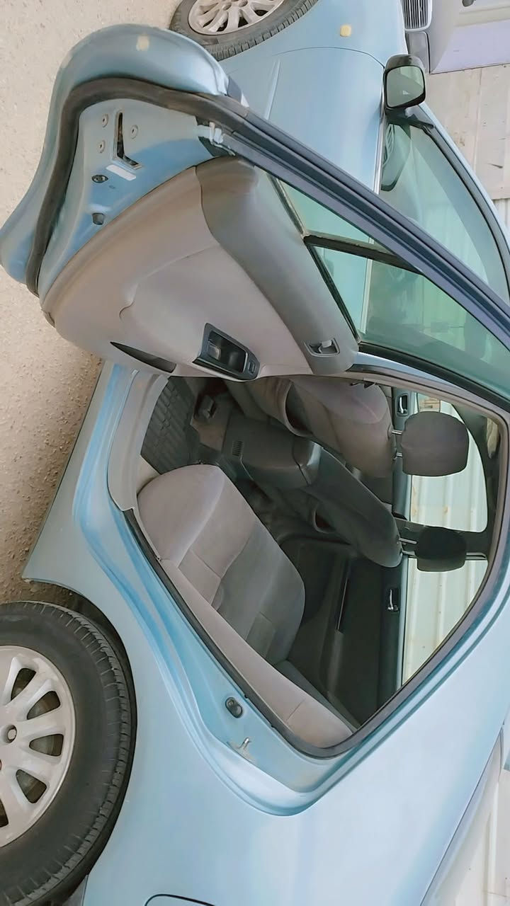 سلام عليكم 
كامري 2006 وارد امريكي
حادث خشم الجاملغ الايسر بدون حادث قوي مصبوغه عام وبيها مكانات جراد مثل ما موضح بالصور
محرك ٢٤٠٠ /٤ سلندر بي تنقيص وتبخير.  ابيع محرك كايم
تبريد كهربائيات تمام
صدر امامي خلفي جديد 
تخم تاير جديد
داخل نضيف
سيارة باسمي رقم دولي لغاية ٢٠٣٠
السعر ٧٣
***********
