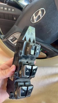 قطع غيار سيارات • معلومات ناقصة