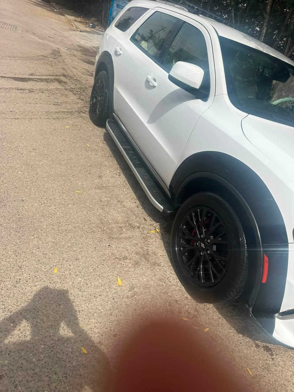 دوج دورنكو 22
اربيل دولي 
مواصفام sxt
داخل ابيض 
جاملغ مصبوغ وباب السايق مبدل نفس الون بدون دواخل بدون ايرباك ماشيه ١٢٠ الف 
سعرها ٢٥ الف دولار


**إذا كنت صاحب هذا الإعلان وتريد حذفه لأي سبب، رجاءا أرسل رسالة إلى الدعم الفني**