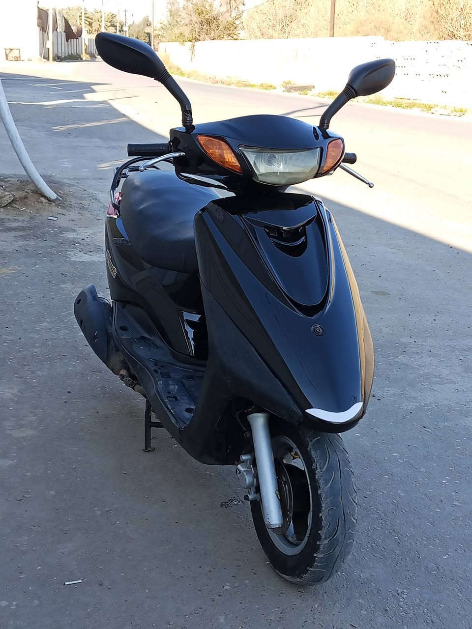 سلام عليكم لكزز ياباني خطين نوزل دراجه خير من الله ونضيفه مابيهه نقص كهربايات كلهه شغله سلف وهندر نكره دراجه كامله مكاني بغداد البياع السعر 550وبيهه مجال قليل حك الجيه لا اكثر *********** ممتواجد فيس
