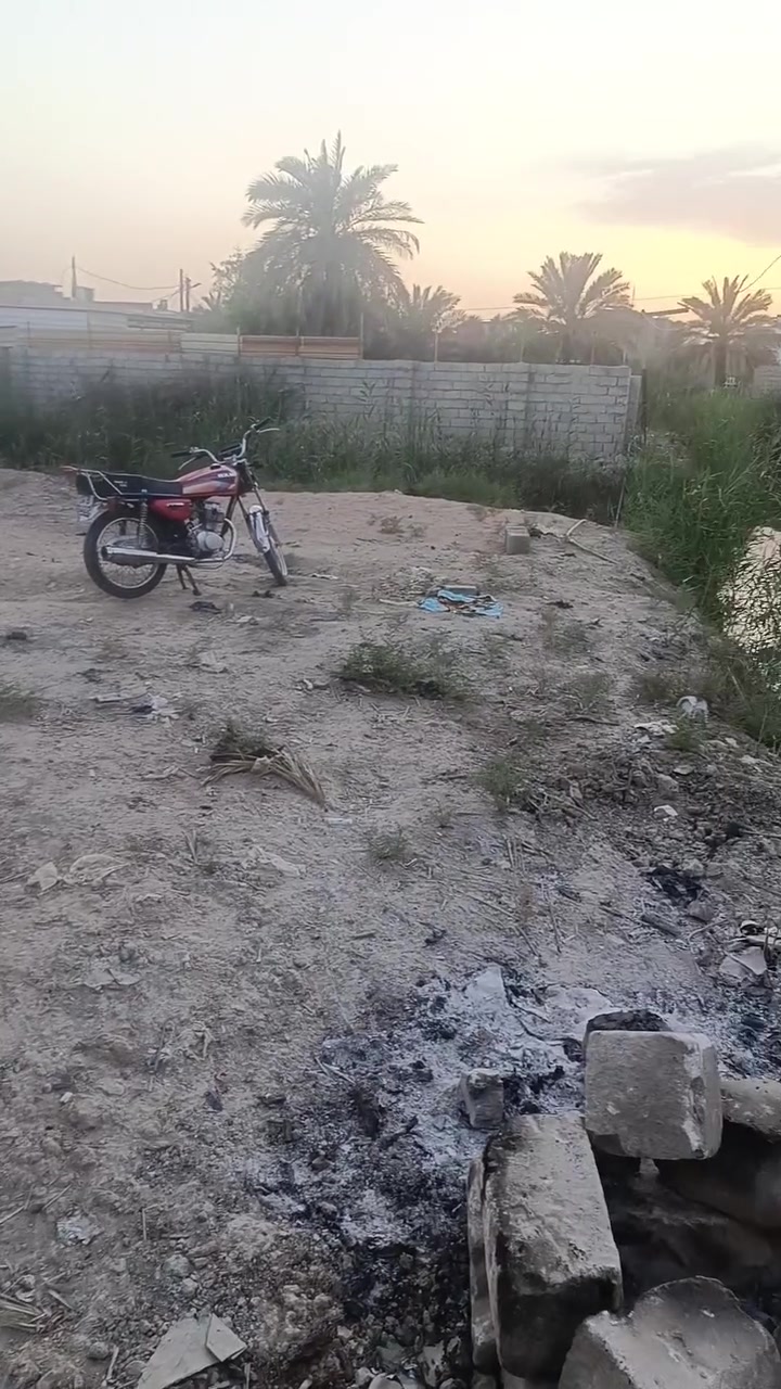 سلام عليكم  قطعه للبيع مساحه ١٤٠ قطعه طابو زراعي وكاله مع نسخه من الطابو العنوان العوجه شارع ابو صلاح خلف مدرسة الضاهريه تقع ع نهرين  متوفر خدمات قريبه على التبليط سعر القطعه ٢٤ مليون وقابله لتفاوض الاستفسار ع الرقم *********** مامتواجد ع الفيس
