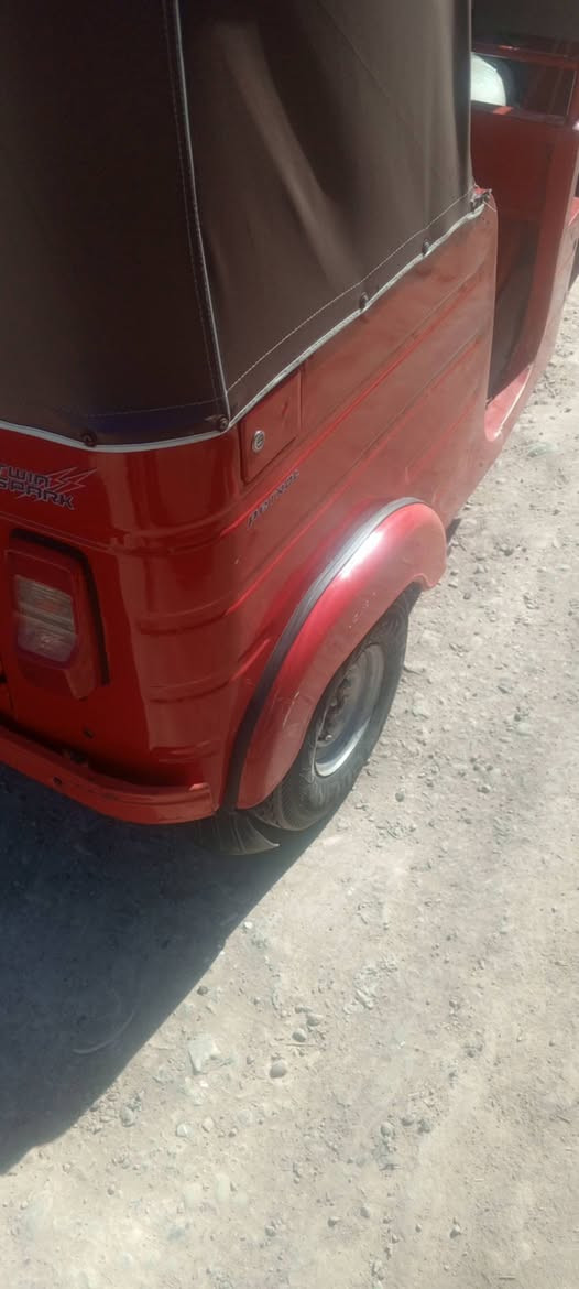 سلام عليكم تكتك للبيع موديل 18رقم تحويل ثاني يوم رقم نكليزي تكتك معمره التكتك كل نقص ما بيها كبل لشارع مكينه مجفته تجفيت شركه التكتك نضيفه شوفت عينك سعرها ب6وبيها مجال حك الجيه مكاني بغداد الزعفرانيةة ***********
