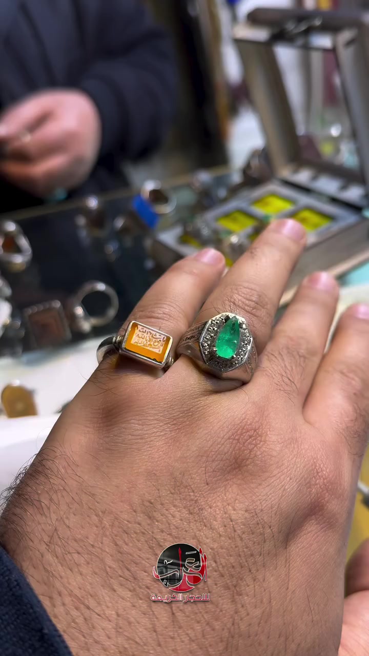 مو كل جميل يُلفت النظر،بس كل راقي يسرق القلب


**إذا كنت صاحب هذا الإعلان وتريد حذفه لأي سبب، رجاءا أرسل رسالة إلى الدعم الفني**