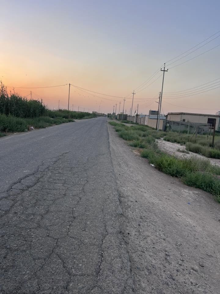 دونم للبيع قرية الخنساء 
الطريق الرابط الخنساء بالجسر الفرنسي 
على الشارع مباشرة مثل ما موضح بالصور 
المنطقه حلوه و هادئه وبيها سكن 
قانون ١٧ 
السعر 50 وبي مجال 

*********** 
للاستفسار اتصال او واتساب
