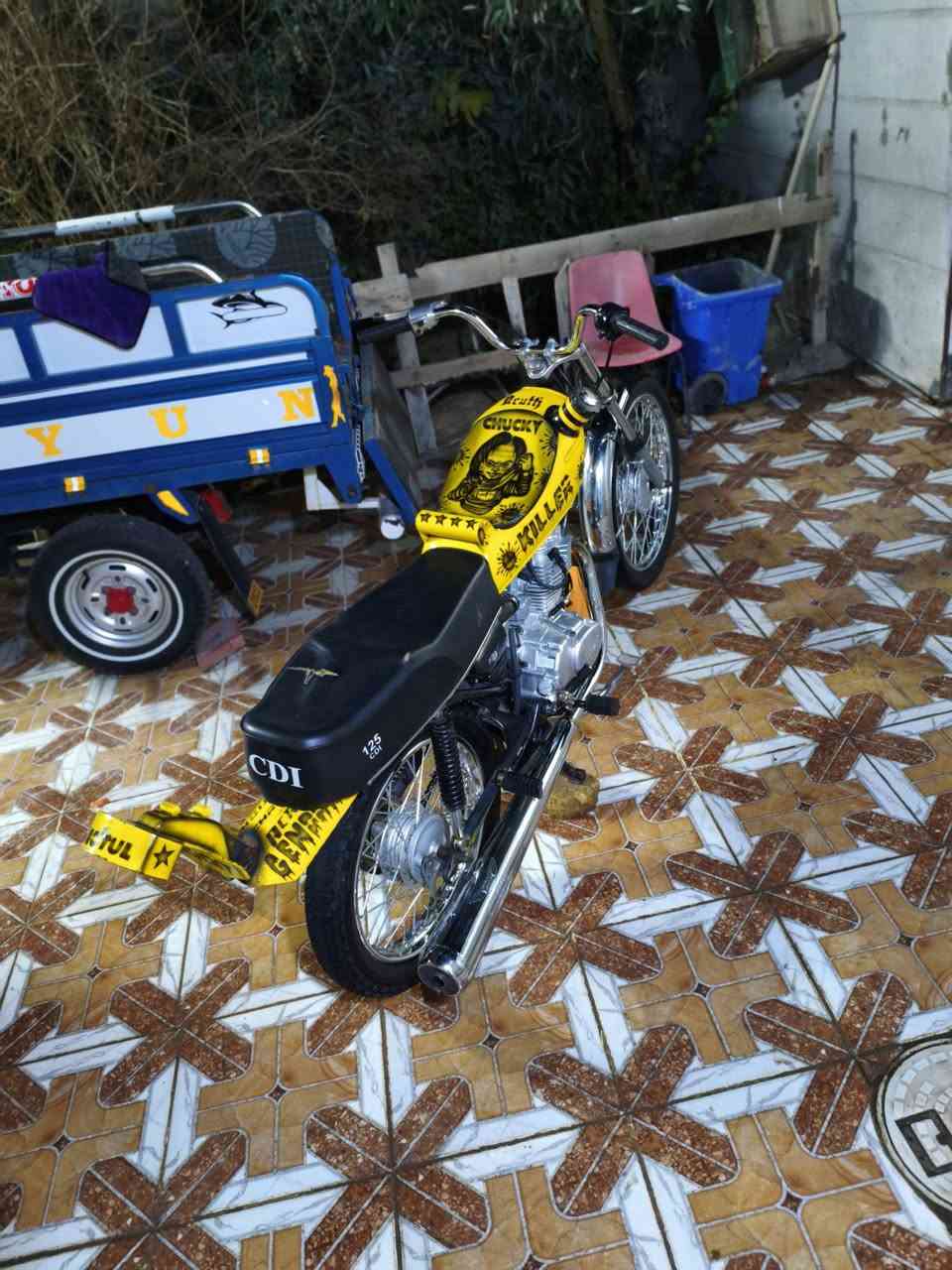 السلام عليكم الدراجه للبيع اوراق اصولي
شاصي 18 تعميره 24 مكينه ناما ما مفتوحه دراجه ما ناقصه شي 
 مكاني قلعة سكر السعر خاص رقمي ***********
