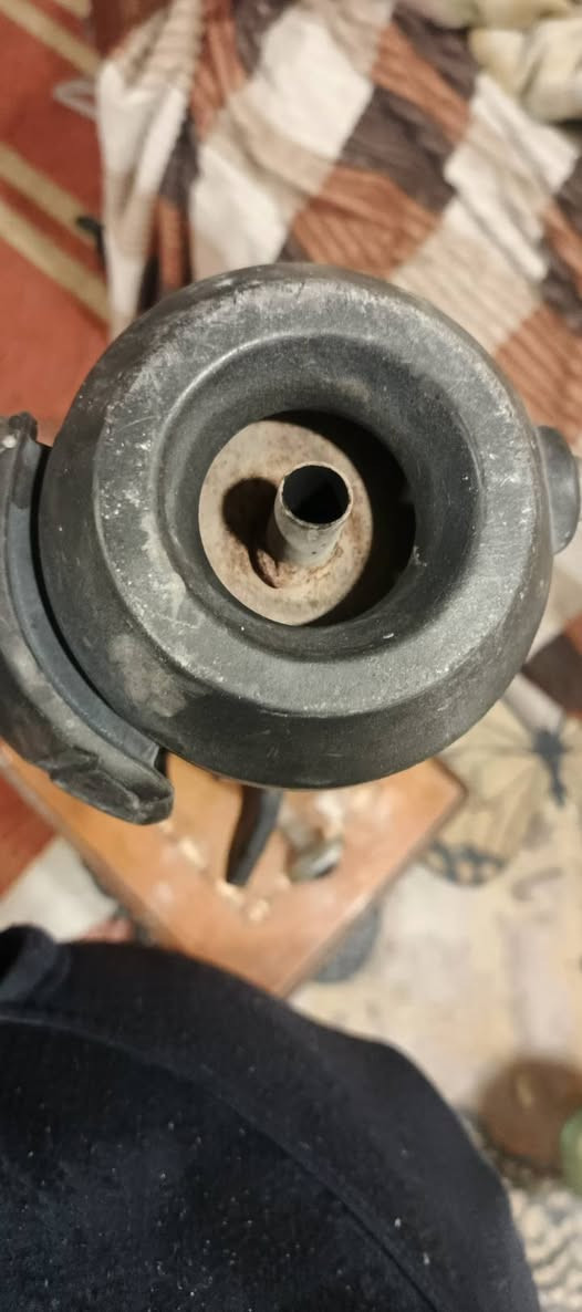 السلام عليكم اخواني عندي ذني غراض سكنس دشبول اصلي مال حاويه شغال وممصلح و الارقام واضحه وكفى بجم اصلي مختوم بي شخوط والنص اصليه نظيفه جدا وقبغ اصلي نوع ار بي ام ثقيل اصلي مكاني بغداد حي القاهره***********
