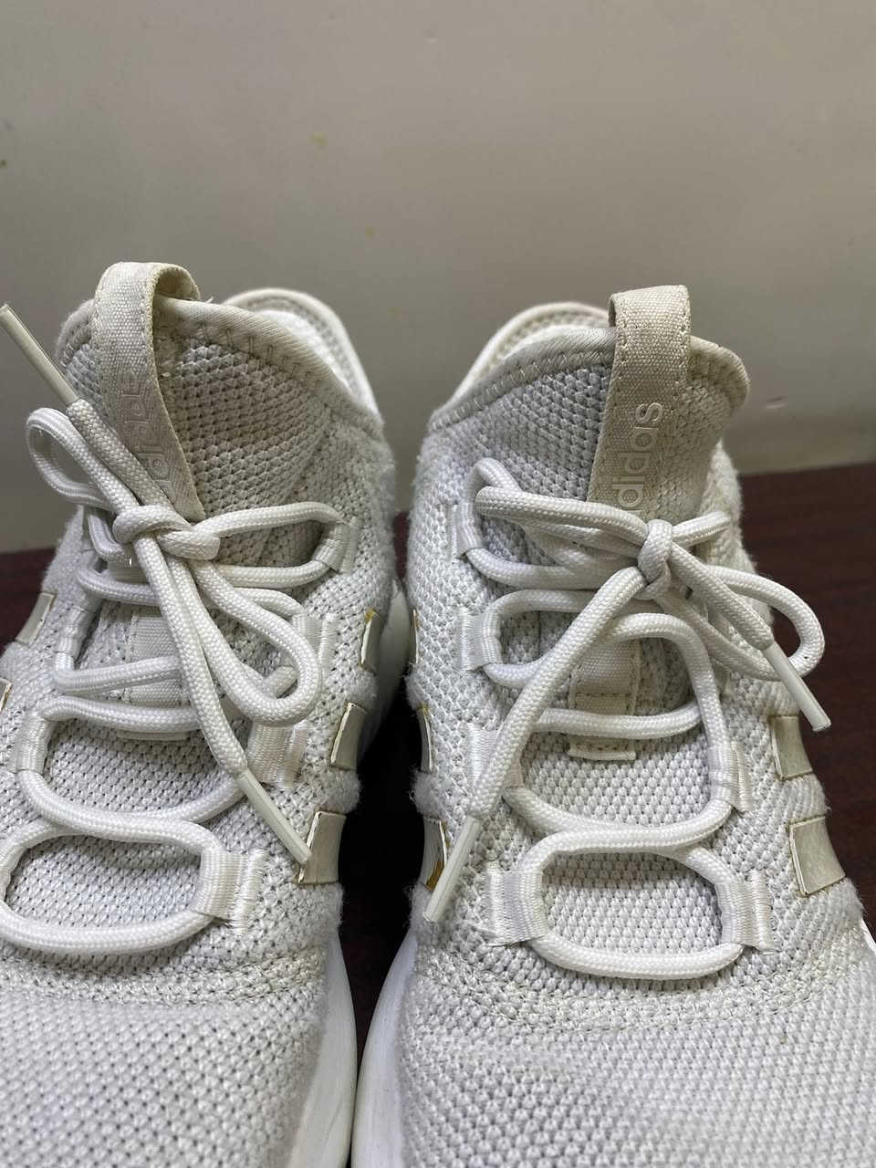 السلام عليكم 
حذاء اديداس باله 
قياس 42/41
سعر 10 الاف 
مكاني بغداد - بلديات 
رقمي ***********
يوجد توصيل 🚚
