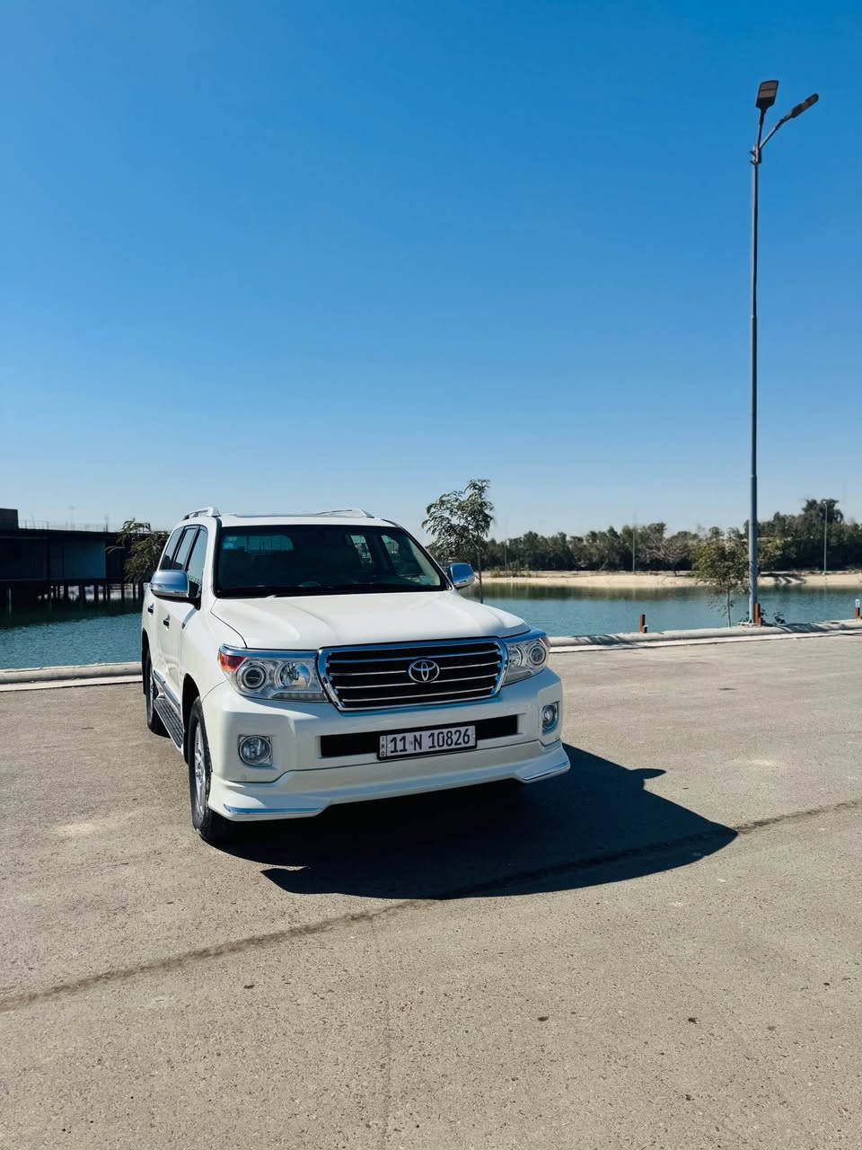 سلام عليكم

لاندكروز 2015  
GXR v6
مكينة 6 سلندر
رقم بغداد باسمي
ماشية 132 الف حقيقي

سبير وعدة 
مكينة كير حداديه تخم تاير باتري كهربائيات كلهن جدد 
كفاله من الصبغ والتبديل 

بيها بارد بل باب والباب بدون صبغ 

المواصفات:-
سلايد فتحة
ثلاجة 
كشنات كهربائي ثلاث دكم
شاشة + كامرة + حساس امامي خلفي  
تحكمات ستيرن 
مري شفط
8 ايرباك 

نظام فور ويل 
تشغيل عن بعد 
تشغيل بصمة وابواب وجنطة
وباقي من المواصفات معروفة
العنوان بغداد الحبيبيه 
الرقم ***********
السعر ٣٧٥وبيه مجال Colombo, Sri Lanka
