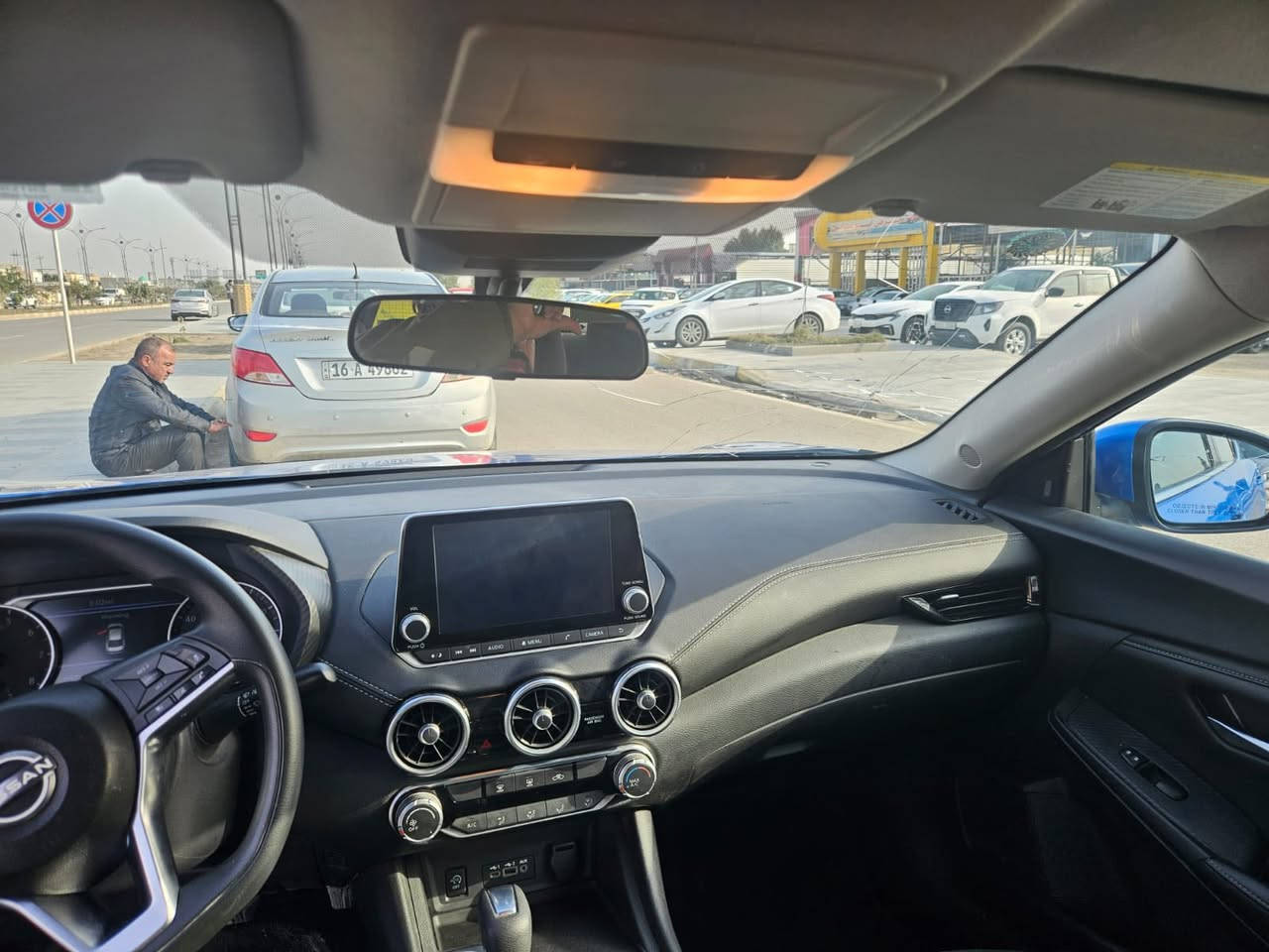 سلام عليكم نيسان سنترا موديل 2024 دخول جديد فئة ال SR معروفه مواصفاته سياره جديده ماناقصه سياره مكينتها 4سلندر 2000
 سياره تايرات حجم 18 ويل كروم  سياره شاشه كامره تحكم ستيرن كروس سرعه نضام تحذير اصطدام سياره حادثها مال امريكه موجود بل منشور حره بدون رقم سعرها١٣٠ وبيها مجال بسيط للشراي  مكانها ناصريه مركز
للتواصل ***********
