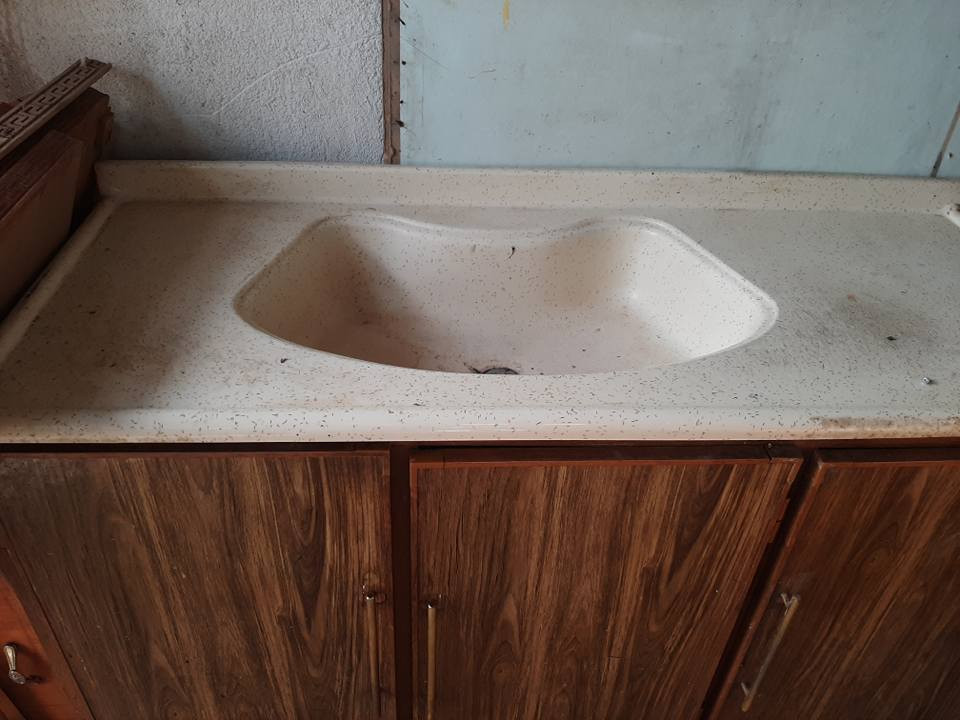 سنك مرمر متر و 70 تفصال السعر 135
*********** البصرة, العراق
