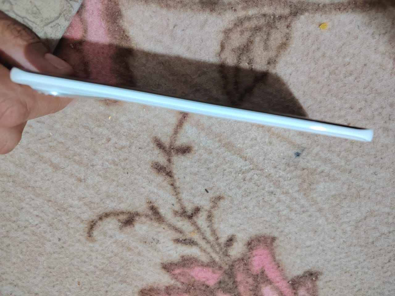 موبايل بوفا استعمال قليل بعده بكارتونه الشاحنه مامستخده العنوان البصره حي بغداد رقم الهاتف *********** البصرة, العراق
