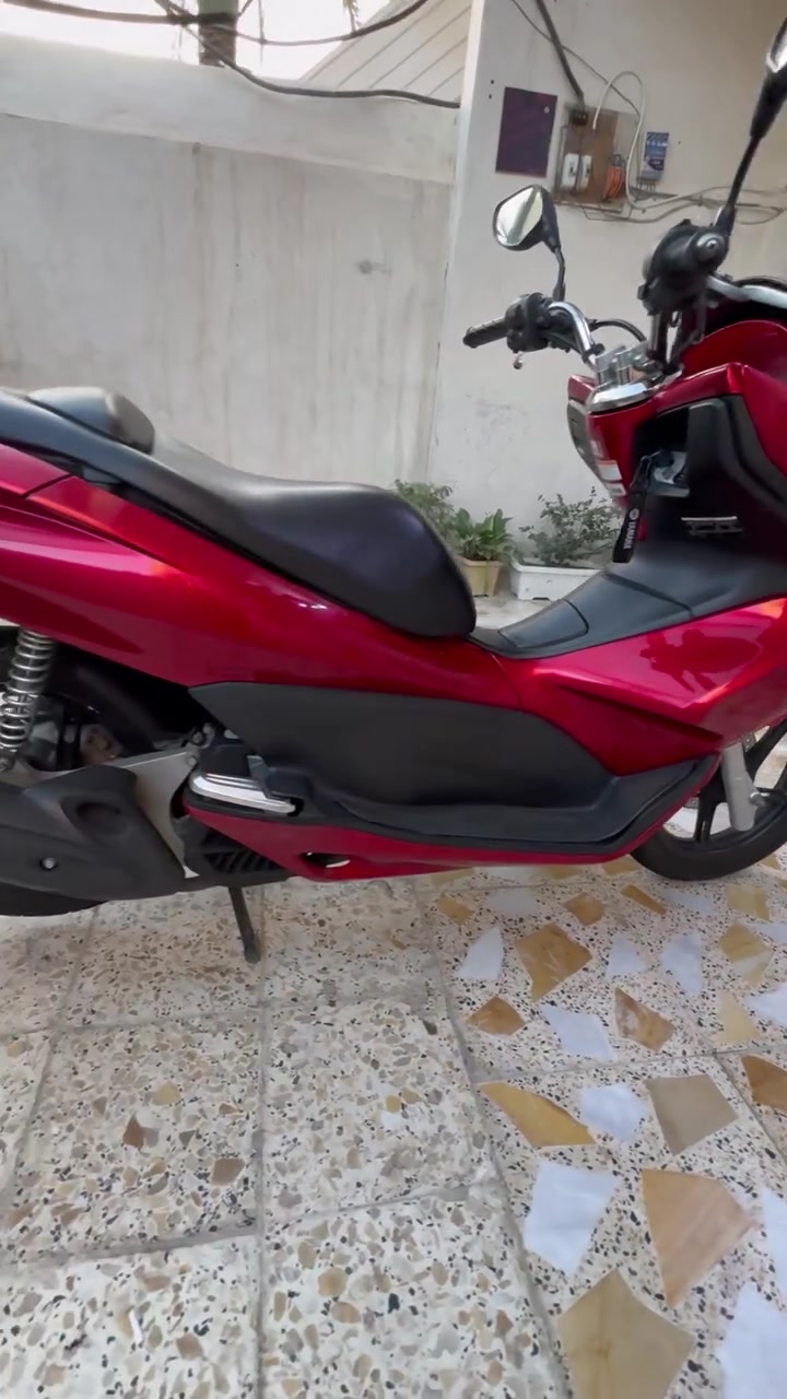 سلام عليكم PCX جيل اول ياباني JF
وكاله وشرط احلا من الرمبه مكفوله من شكو برغي بل دراجه لون مميز وابيعلك عله صور المزاد
ماشيه 28k ✅
مكينه 125✅
حساس ازدحام حساس استان ✅
وعدتهة وكتلوكاتهة مال يابان بل صندوك وشرط المكينه اذا متشوف بيهة وجهك لتاخذه
السعر 14 وبيه مجال بسيط 
مكاني الامين الثانيه *********** شراي اتصل
