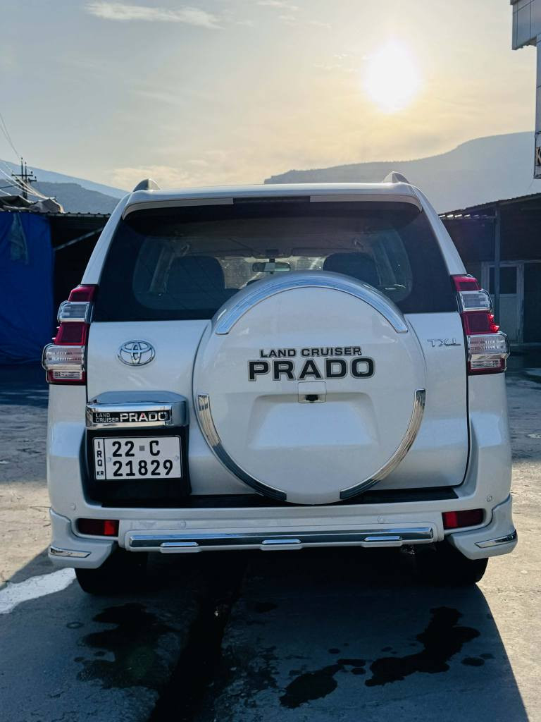 پرادوو موديل ٢٠١١ شگل گوراو بو ٢٠١٦ بئ سبغ و بئ تعديل   غازو به نزين سيسته م غازي ايطالي بو دانراوه 
ره قه م و سه نه وي نوئ  چوار تايه نوئ يه لو به ستراوه گيرو مه كينه بئ عه يب و به شه رت 
*********** سوران, أربيل
