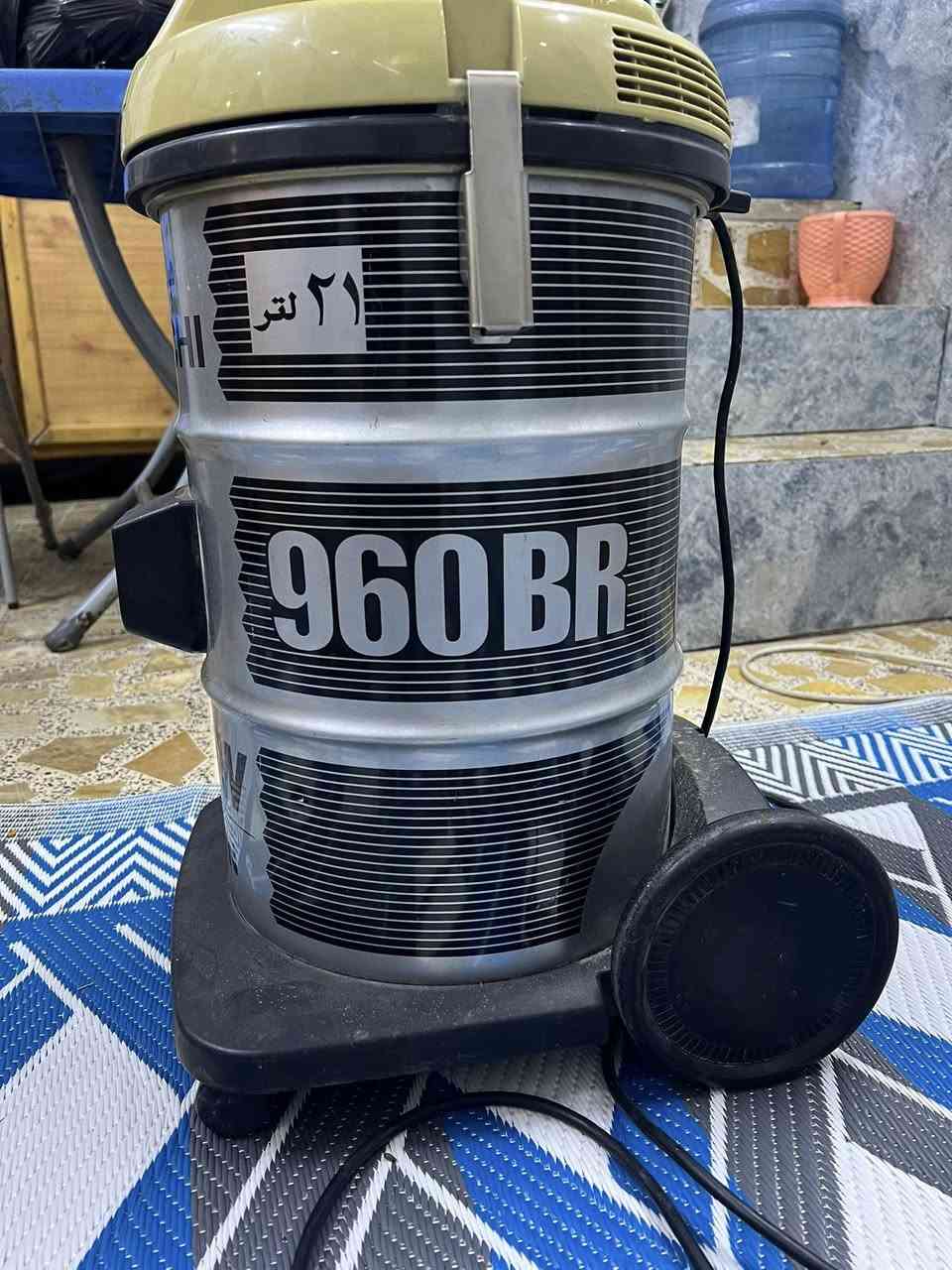 مكنسة كهربائية نوع هيتاشي يابانية اصلية سعة 21لتر يعني تنظفلك بيت 200متر طابقين وزايد وقوة الشفط 2100w كلش قوية سعرها 65الف 
رقمي ***********
