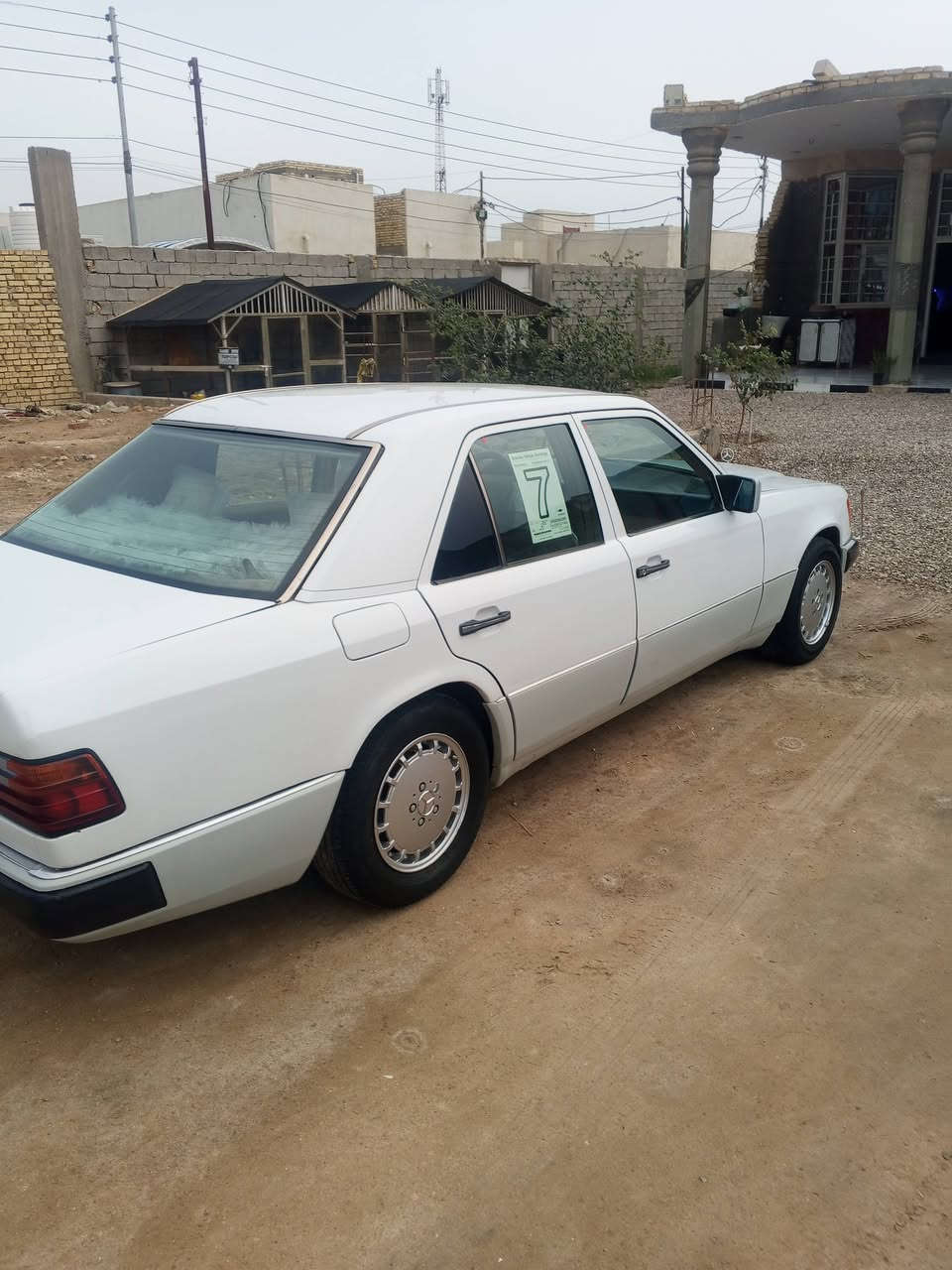 سلام عليكم سياره للبيع مكاني ناصر يه محور بطه سنويه لغايت 30 سعر 68 مجال قليل      ***********
