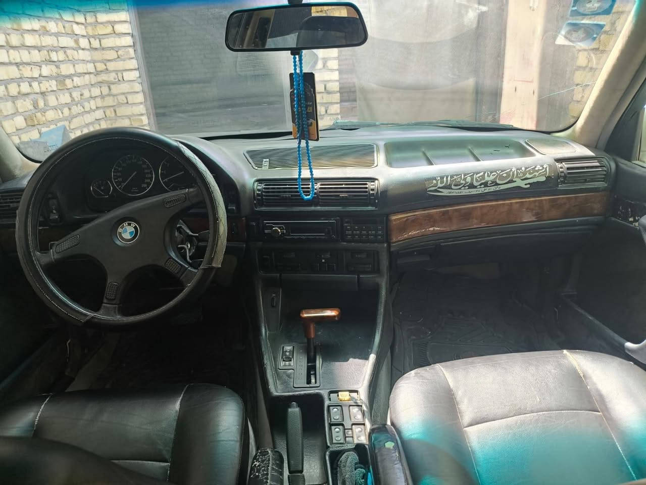 السلام عليكم
سياره بي امbmw 735i موديل1991

سياره فول موصفات فتحه

سياره بدون صبغ وبدن حادث 

سياره حلوه كير ومكينه كفاله 

سياره كشنات جلد 

سياره مناقصه اي شي 

سعر السياره55 وبيه مجال للشراي

مكانه السماوه

الرقم ***********
