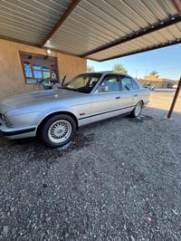 بي امً موديل 1991  سياره. جاهزه تخم تاير  صدر كير محرك كله جديد  تبريد...