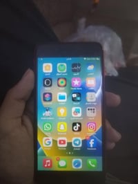 ايفون ٨ • ذاكرة ١٢٨ • بطارية مبدلة