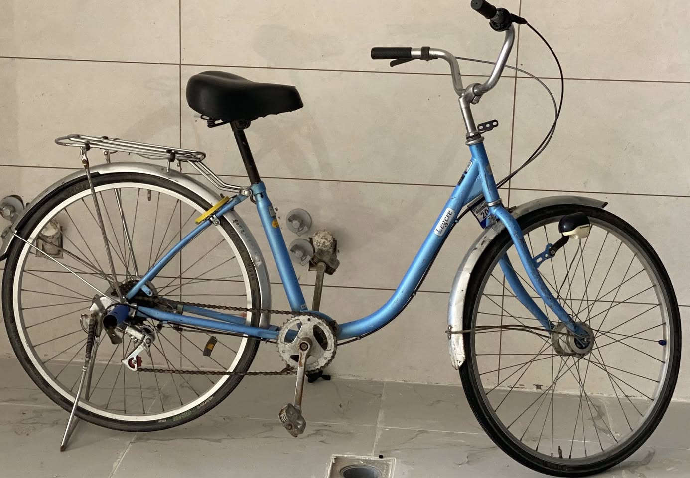 السلام عليكم ورحمة الله وبركاته بايسكل حجم 26 ياباني للبيع
كير 6 نمر+ طاقه 

داينمو يشتغل عل طاقه زينون قوي 

تاير و جوابه جدد قبل شهر بدلتهن 

بريك بمكانه قوي

العنوان حي نزال 

السعر 45 الف 

الرقم ***********
