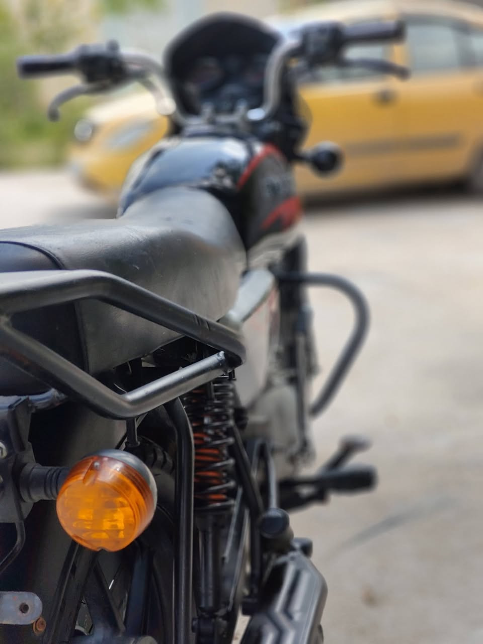 للبيع موديل 23 مكفوله السعر مليون و200 أوراق كامله بغداد ***********
