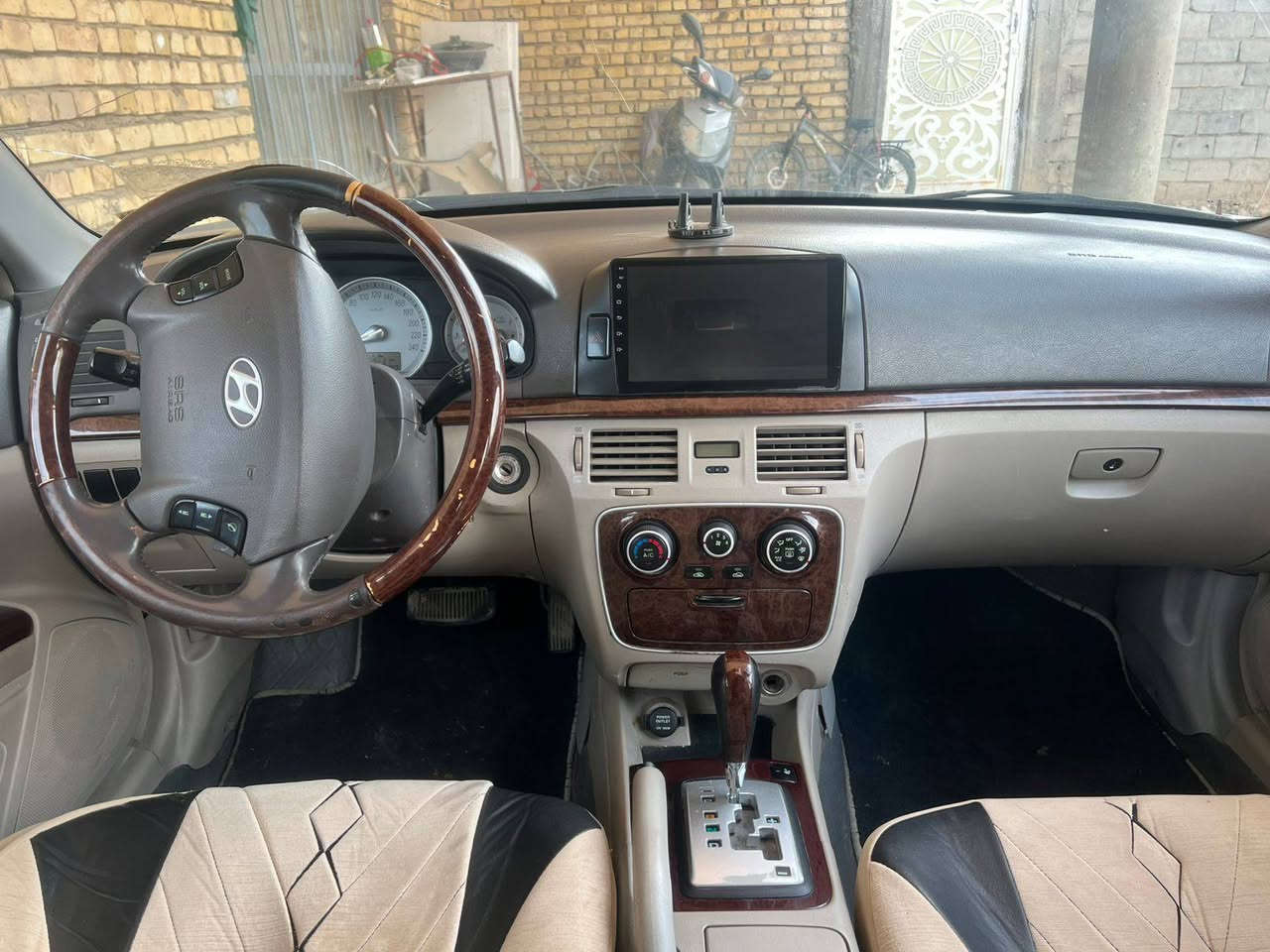 سوناتا للبيع بيه جاملغ خلفي جهه السائق صبغ والباقي مكفول مكينه كير حداديه *********** 
***********
