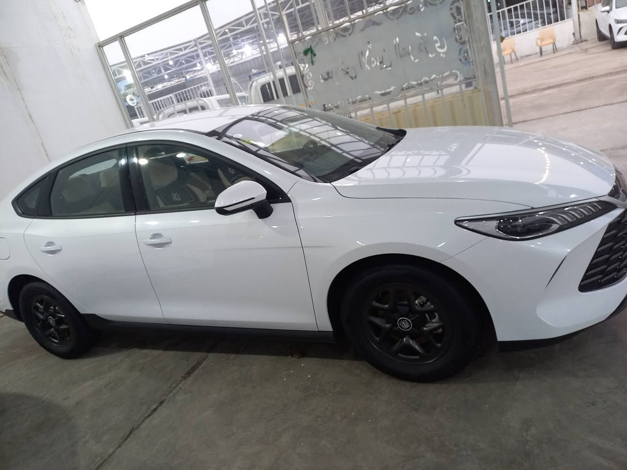 سلام عليكم بي واي دي كن بلاس ٢٠٢٥ ماشيه ٤٠٠٠ سعر١٨ مليون  رقم ***********
