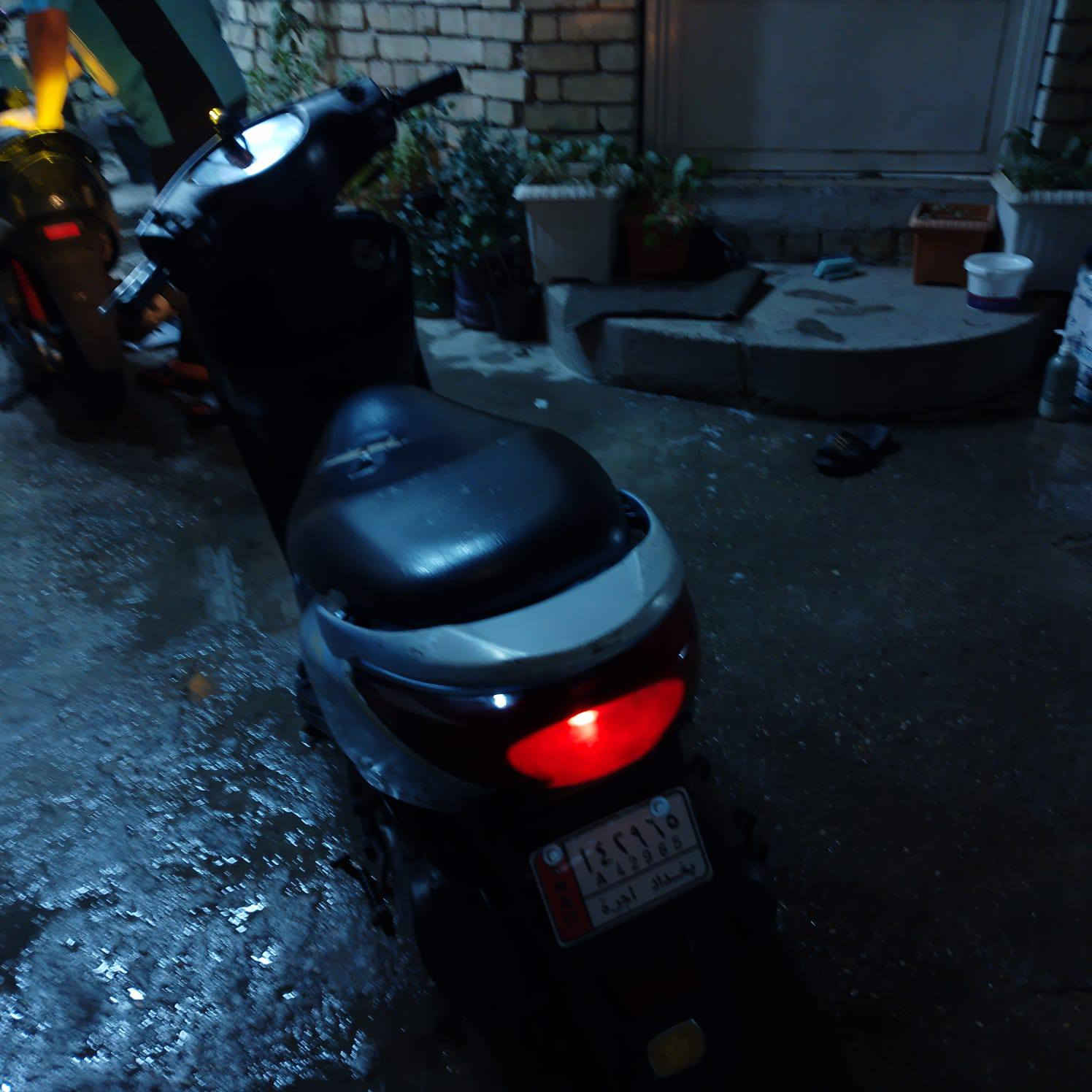 اسلام عليكم دراجة بريز يرادلها اشوي تعديلات شغالة مشيها ضعيف ميكنة كايمة يرادلها تجفيت السعر كهربائيات كلها جديدة السعر 250 و بيها مجال الاتصال على هاذا الرقم ***********
