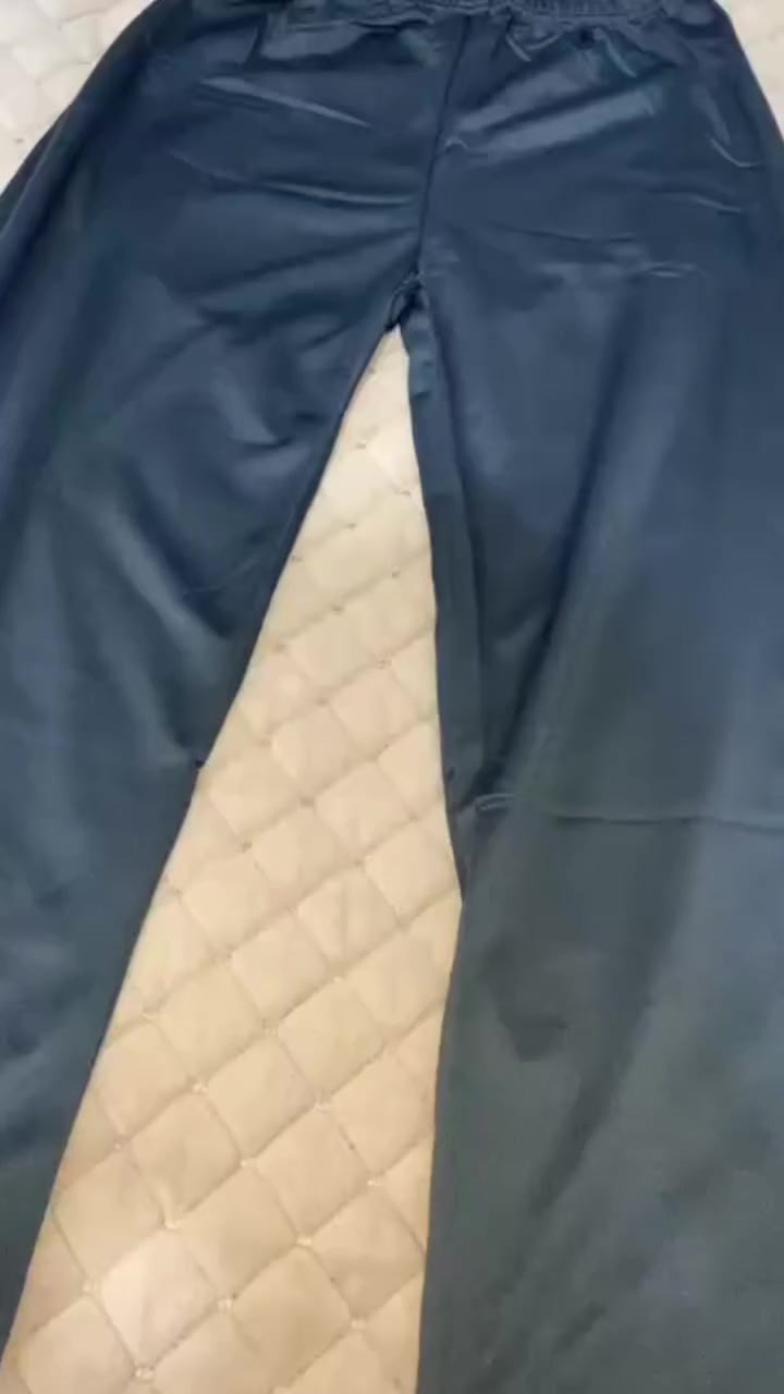 شلعه بجايم رجاليه صيفيه مال بيت بيها قماش قطن وقماش رياضي مو نايلون قماشه كلش حلو ٥٠ قطعه  ب ١١٠ وي توصيل اذا خارج كربلاء ١١٥ الي يريد يراسلني ع واتس ***********
او الاتصال ع خط 
***********
