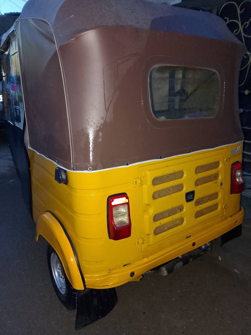 تكتك 20 كفاله رقم وسنويه السعر 7وبيه مجال المكان حي الكوفه الرقم ***********
