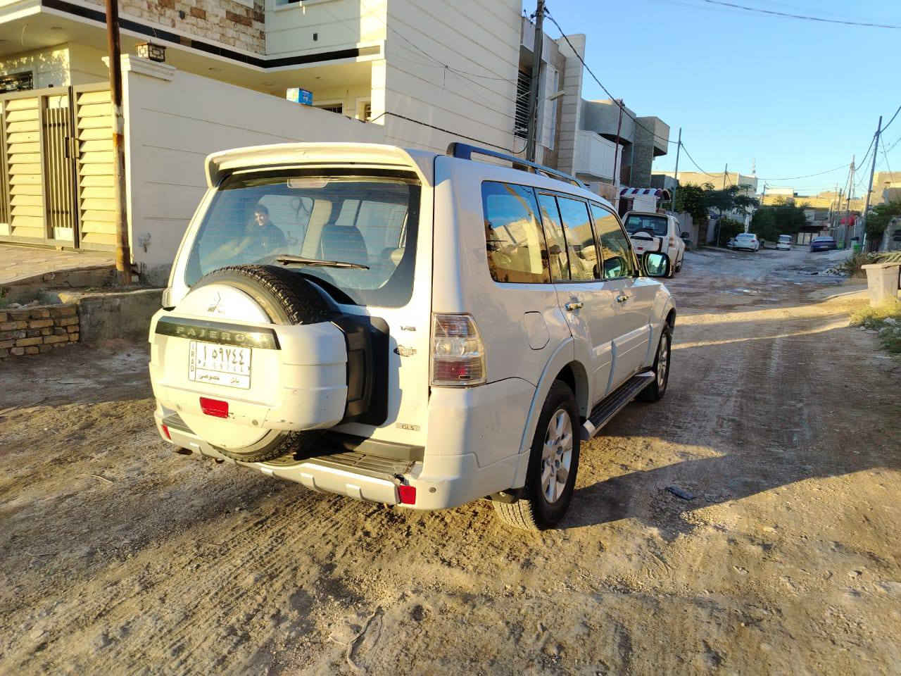 السلام عليكم
باجيرو حبتور 14
بيع فقط
فول مواصفات 
فتحه 
شاشه كبيره 
كامره خلفيه 
تحكم ستيرن 
تبريد ❄️+ تدفئه
تخم تأير
كشنات جلد+ كهربائي
محرك + كير مكفول 
فور ويل 
حساس خلفي 
السعر 165
مكان بابل
فقط باب السائق مبدل 
***********
