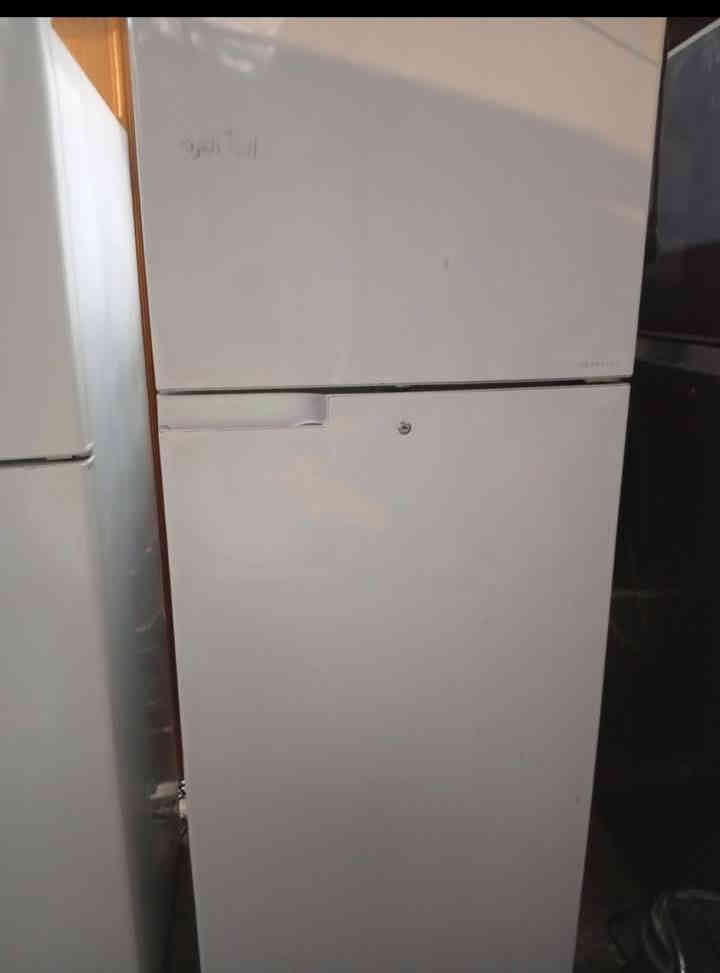 سلام عليكم ثلاجات مال كويت للبيع سعر وحده 200وبيهن مجال عنوان القبله ***********
