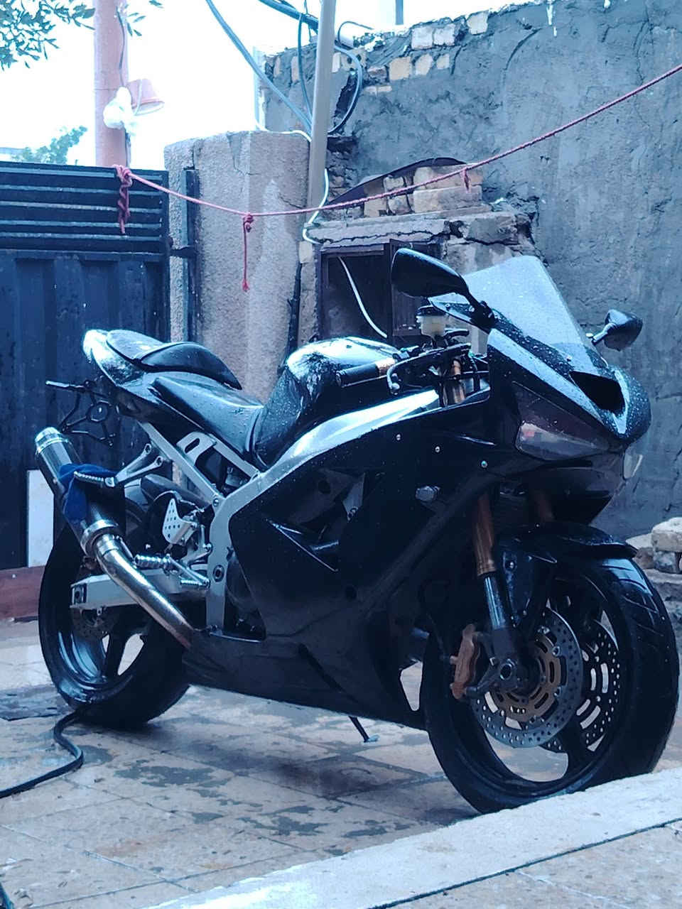 دراجه كاوسكي نينجا 636 موديل 2004
مصبوغه اسود للجماليه
غير هيج كفاله طول بعرض
مكاني الحسينيه راشديه
للتواصل ***********
السعر ع الخاص
