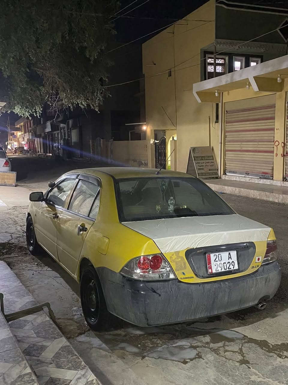 السلام عليكم .. لانسر 2010 تكسي شركه عامه  (مكينه الفين 2000 ) كير عادي رقم انكليزي ديالى مصفر هيئه وغرامات وخط وبحث وهزه كامله وبأسمي وتحويل ثاني يوم او شوكت ميعجبك السياره عليه ادامه من نوزلات وبلكات وفيتبم وقاعدة الفيتبم ومجاول وكهربائيات يعني السياره كل نقص مابيه ارضيه جلد كشنات عل بلاد نضيفات جداً السياره بيه ايضاً تاب (شاشه لمس + عرض ) تبريد خير من الله وايضاً البنكات التبريد ولمكينه مبدلات جدد اصلي السياره ضرره بنيد مبدل بدون دواخل نهائياً ولجامرلغ الايسر جهة السايق بي رصعات بسيطه كلش ومعروف عن الانسر هلال يخيس معمر سابقاً وحالياً يحتاج تعمير 
رجاءاً رجاءاً السعر الميعجبه يعبر المنشور او يترك كلمه طيبه . 
السعر 68 وبي مجال لشراي ولطيبين 
مكاني ديالى الخالص 
الرقم ***********
ومتواجد ايضاً عل نت ويـن ميعجبك اتصل وراسل وبخدمتكم
