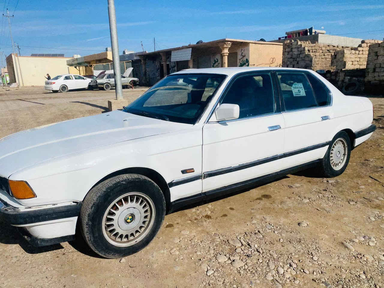 اسلام عليكم 
بيئم 735 رقم نينوى شرط الوكاله والتحويل 
كير عادي شرط  محرك شرط 
صدر طبه تواير انضاف داخل نضيف كشرها نضيف
كهربائيات كلها شغاله
السعر 32وبيها مجال 
***********اتصل وبيك خير وادلل
