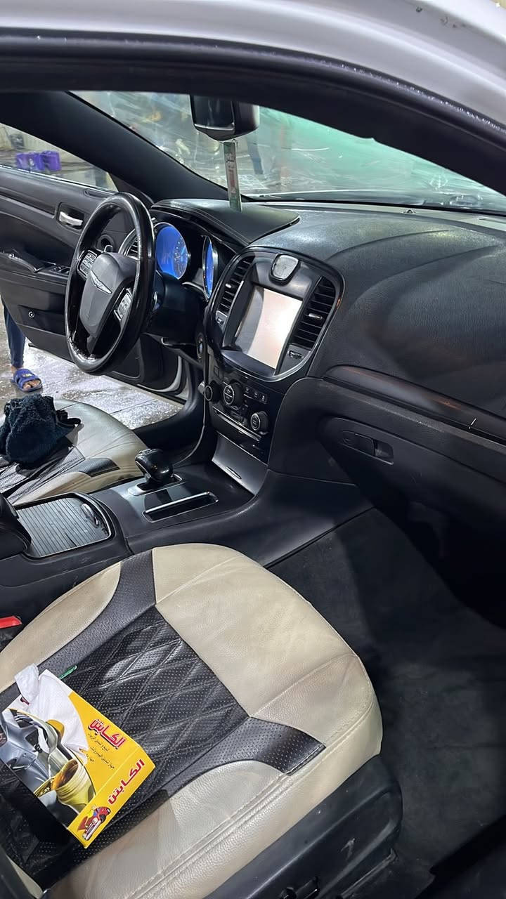 سلام عليكم شايب للبيع 👌
مديل 2014 فئه اس 
سياره جاهزه وحلوه شوي يحتاجلها ترتيب 
بيها قطعتين من امريكا وحادثها موجود 
حداديه 70/100 
سياره نص فول وهاي شوفت عينك صلوات جاهزه وشرط ترايك ال اربيل وتجي وشوفها احله من صور وعلي  سنويتها تنتهي 2026 بنهايت السنه
سعرها 160 وبيها مجال بصيط مامتواجد نت خابرني وتدلل 
ملاحضه: لاحد يتصل يكلي شنو بيها ومابيها انا كاتب كل تفاصيلها وبس شراي يتصل ميعجبك سعرها لاتتصل وتعلق يعجبك خابرني وتشلع ؏ـيوني *********** بكاني بصره
