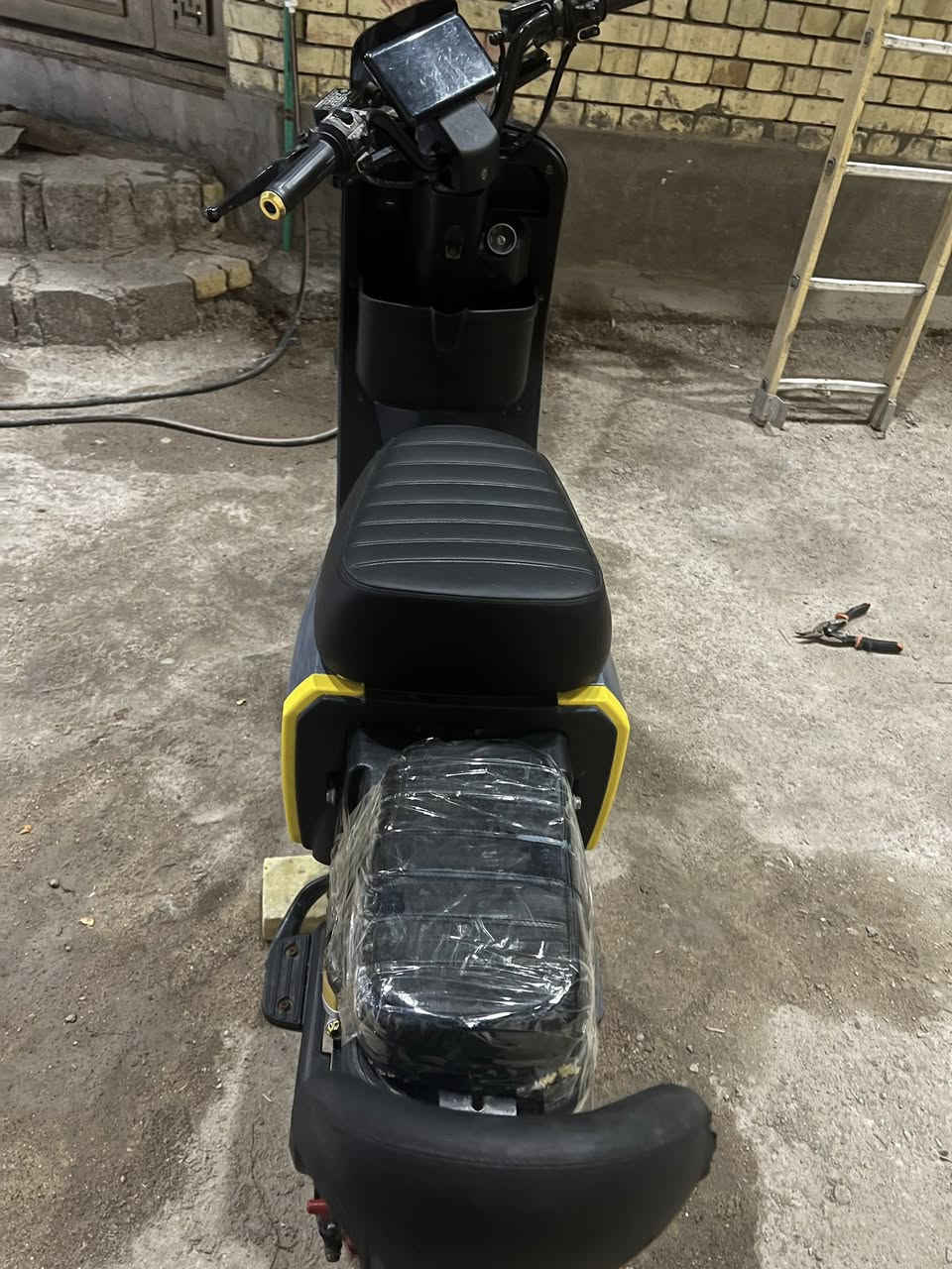 دراجة R11 2025دراجة نطيفة وصل شراء موجود. بطاريات نظيفات مكاني البصرة الجزيرة   ***********
